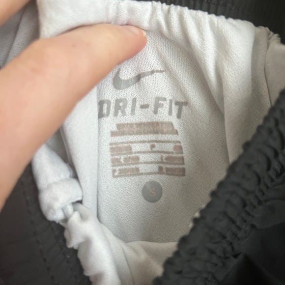 Nike Dri-Fit Running Shorts - Picture 3 of 4